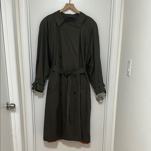 KENNETH BARNARDVintage Green Trench